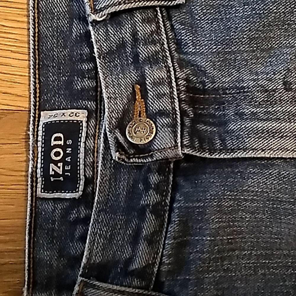 Izod Men's Denim Jeans. Size 32/32 - Picture 3 of 7